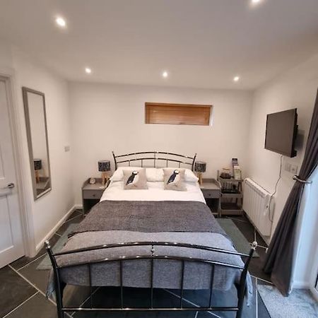 The Den - A Modern, Quirky, Self Contained Unit Apartment Braunton Ngoại thất bức ảnh